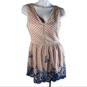 Esley 100% Cotton Sleeveless V Neck Dress with Embroderied Hem Size Large NWOT